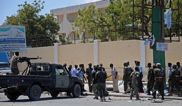 Somali: Weerarkii Xarunta Wasaaradda Hidaha iyo Tacliinta Sare Mogadishu