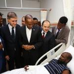 Somali PM visits terror victims receiving treatment in Turkey